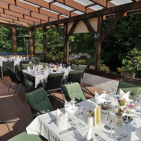 Hotel Holter Schlosskrug Schloß Holte-Stukenbrock Eksteriør bilde